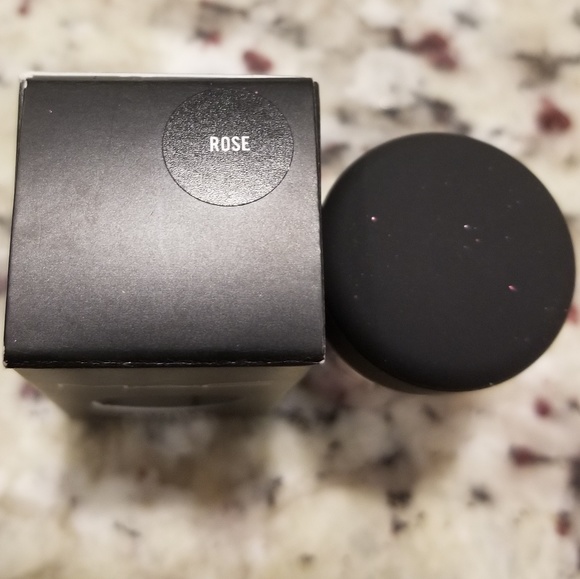 Mac Rose pigment - Picture 2 of 3